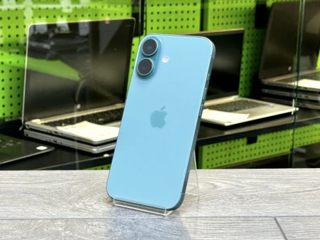 Iphone 16 Teal 3